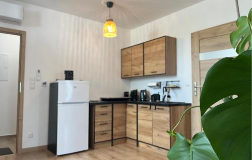 Wolsztyn Apartment | Awesome Apartment In Wilcze With Wifi