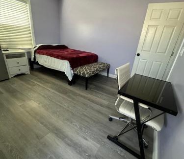 Los Angeles Bed & Breakfast | Awesome deal! Room with private bathroom close to Kia Forum, Sofi Stadium and LAX airport