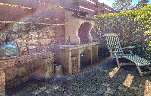 Aramon House | Awesome Home In Aramon With Outdoor Swimming Pool