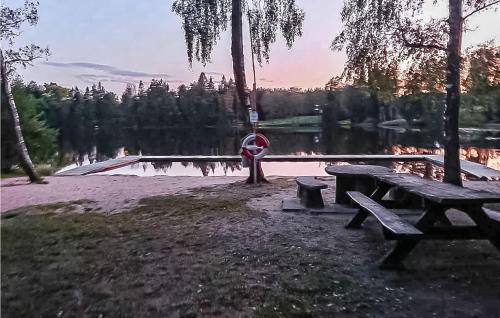 Bjarnum House | Awesome Home In Bjärnum With Wifi