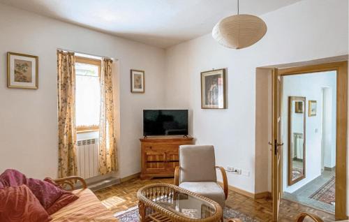 Mulazzo House | Awesome Home In Castagnetoli