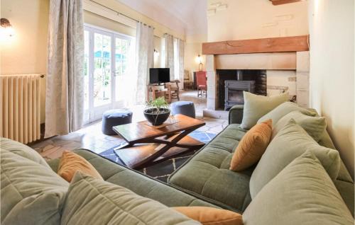Colombieres House | Awesome Home In Colombieres With Wifi