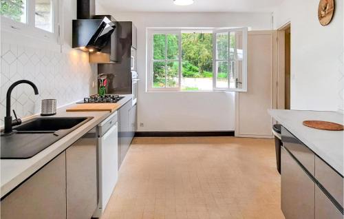 Colombieres House | Awesome Home In Colombieres With Wifi