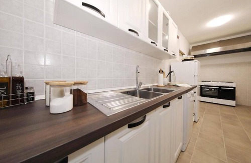 Donje Rastane House | Awesome home in Donje Rastane