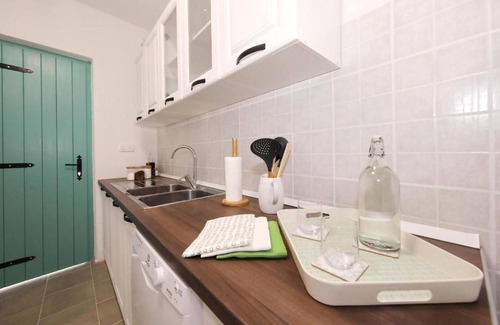 Donje Rastane House | Awesome home in Donje Rastane