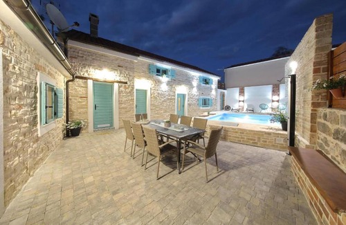 Donje Rastane House | Awesome home in Donje Rastane