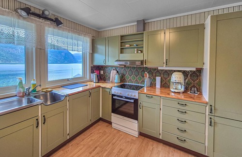 Eidfjord House | Awesome home in Eidfjord with house sea view