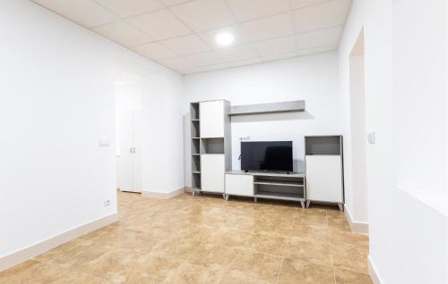 Elche House | Awesome Home In Elche With Wifi