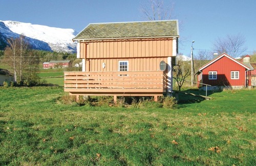 Nesset House | Awesome home in Eresfjord