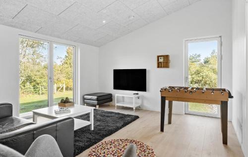 Farvang House | Awesome Home In Fårvang With Sauna