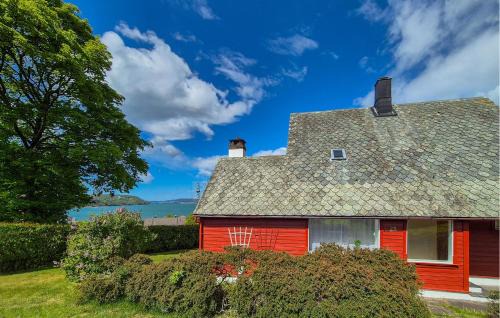 Fitjar House | Awesome Home In Fitjar With Wifi