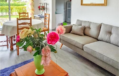 Selles-Saint-Denis House | Awesome Home In Selles-Saint-Denis