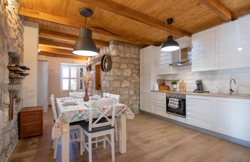Imotski House | Awesome home in Glavina donja