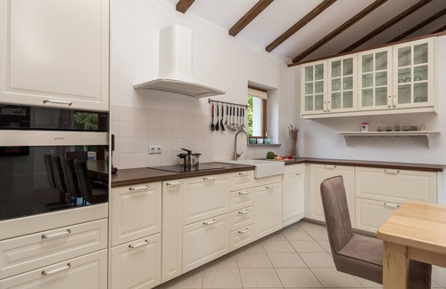 Sveti Vid Dobrinjski House | Awesome home in Gostinjac with kitchen