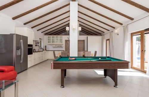 Sveti Vid Dobrinjski House | Awesome home in Gostinjac with kitchen