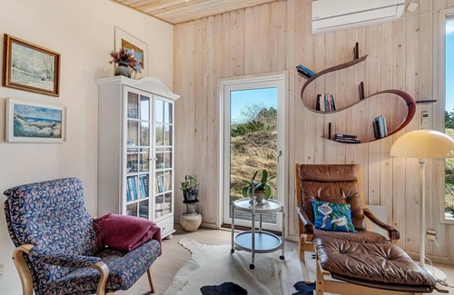 Grenaa House | Awesome home in Grenaa with kitchen