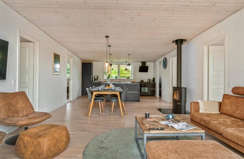 Grena Strand House | Awesome home in Grenaa with kitchen