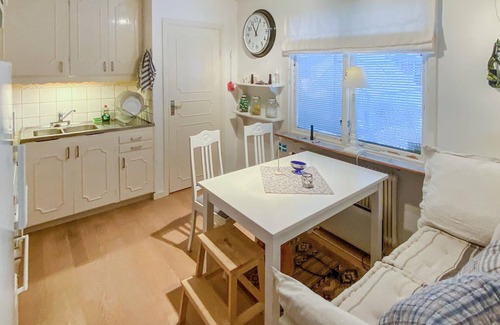 Haverud House | Awesome home in Håverud with kitchen