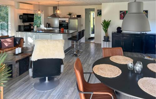 Hjerm House | Awesome Home In Hjerm With Wifi