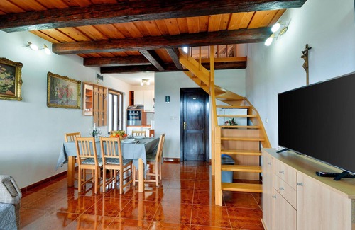 Varazdinske Toplice House | Awesome home in Jalzabet with kitchen