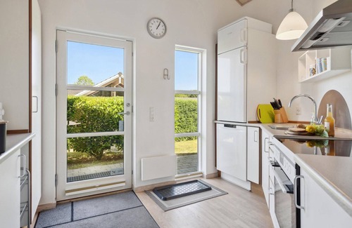 Pøt Strandby House | Awesome home in Juelsminde with kitchen