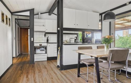 Kirke Saaby House | Awesome Home In Kirke Såby With Wifi