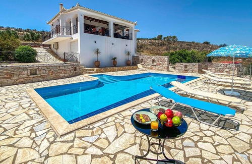Pylos-Nestoras House | Awesome Home in Koroni With Outdoor Swimming Pool, Wifi and 4 Bedrooms
