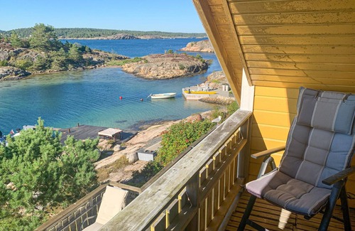 Arendal House | Awesome home in Kongshavn with sauna