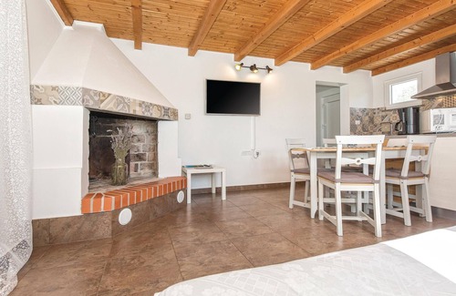 Diminici House | Awesome home in Koromacno with WiFi