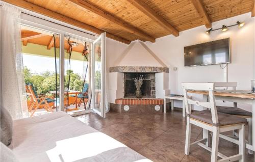 Diminici House | Awesome Home In Koromacno With Wifi