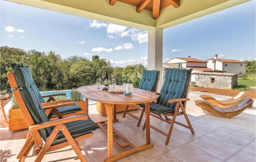 Diminici House | Awesome Home In Koromacno With Wifi