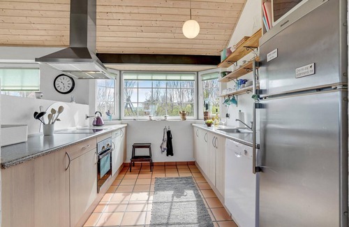 Lemvig House | Awesome home in Lemvig with kitchen