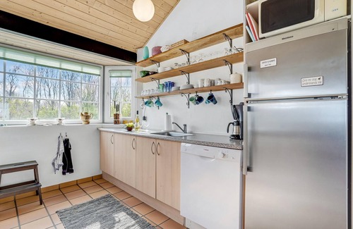 Lemvig House | Awesome home in Lemvig with kitchen