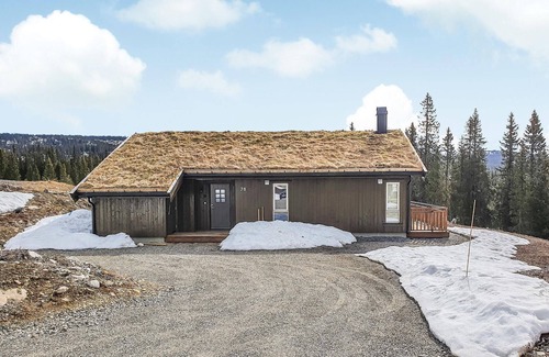 Lillehammer House | Awesome home in Lillehammer with sauna