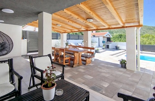 Ljubitovica House | Awesome home in Ljubitovica