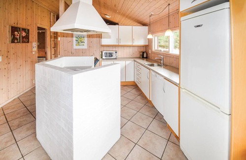 Lokken House | Awesome home in Løkken with kitchen