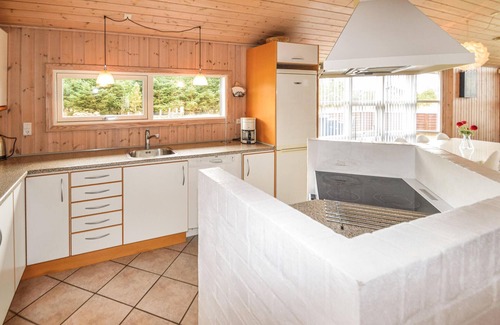 Lokken House | Awesome home in Løkken with kitchen