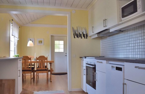 Hagaby House | Awesome home in Löttorp with kitchen