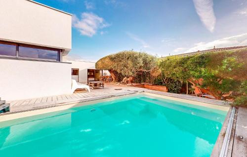 Medis House | Awesome Home In Médis