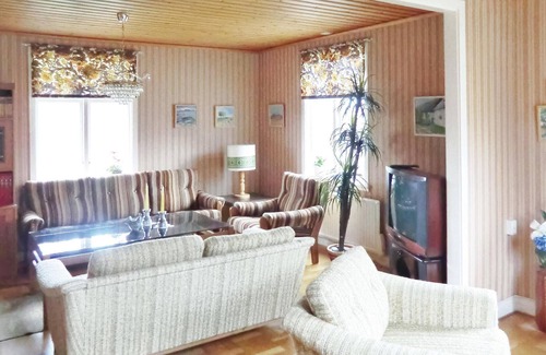 Morbylanga House | Awesome home in Mörbylånga with kitchen