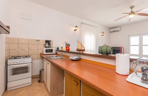 Knez House | Awesome home in Mali Iz