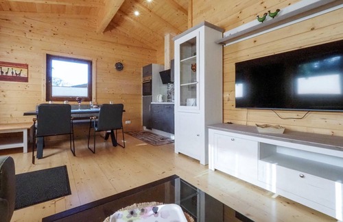 Merzalben House | Awesome home in Merzalben with Wi-Fi
