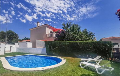 Miami Platja House | Awesome Home In Miami Playa With Wifi