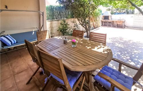 Miami Platja House | Awesome Home In Miami Playa With Wifi