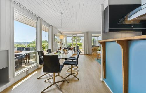 Millinge House | Awesome Home In Millinge With Wifi