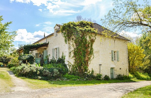 Le Cler House | Awesome home in Montaut with WiFi