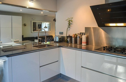 Nebian House | Awesome home in Nebian