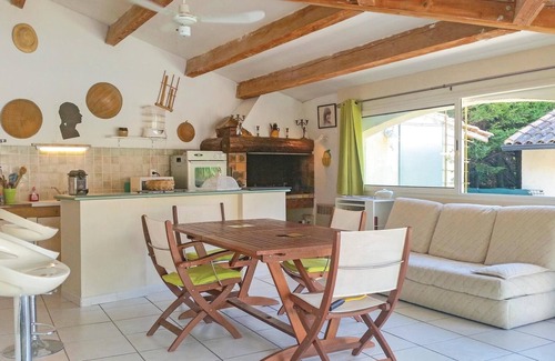 Nebian House | Awesome home in Nebian