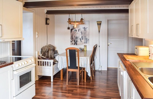 Nordre Land House | Awesome home in Nord-Torpa with kitchen