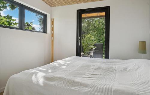 Saksild Strand House | Awesome Home In Odder With Wifi